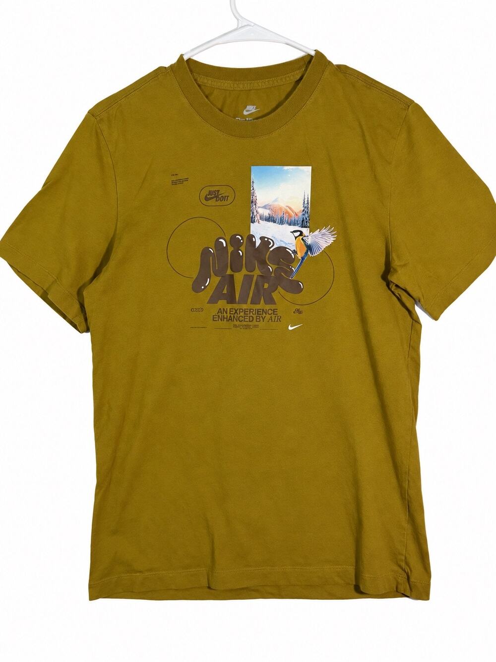 Nike Air Men’s Mustard Gold Bird Mountain Graphic T-Shirt S